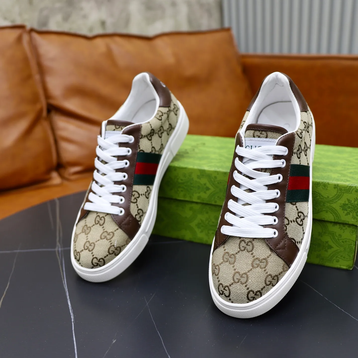 Men's shoes: 420💰🙅‍♂️🙅‍♂️🙅‍♂️ Brand: Gucci GuCCI Standard code: 38-44 (45 customized) Grade: Same as the official website Material: Brand cloth fabric Comfortable and breathable sheepskin lining Lightweight wear-resistant outsole Style category: Men's fashionable casual shoes Running sneakers Distinguished luxury brand elements Top luxury Color: actual picture color